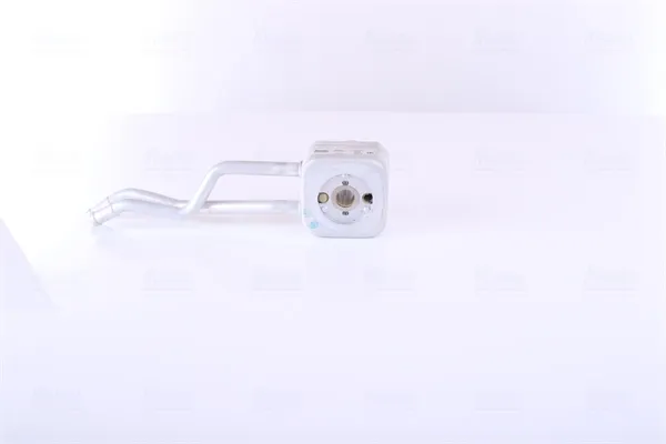 Radiador de aceite debajo del filtro 90685 Nissens