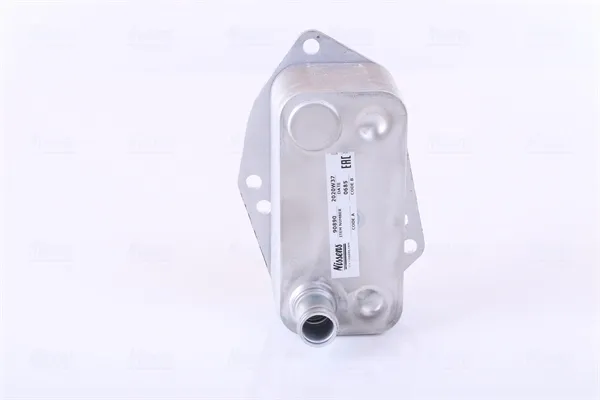 Radiador de aceite debajo del filtro 90890 Nissens