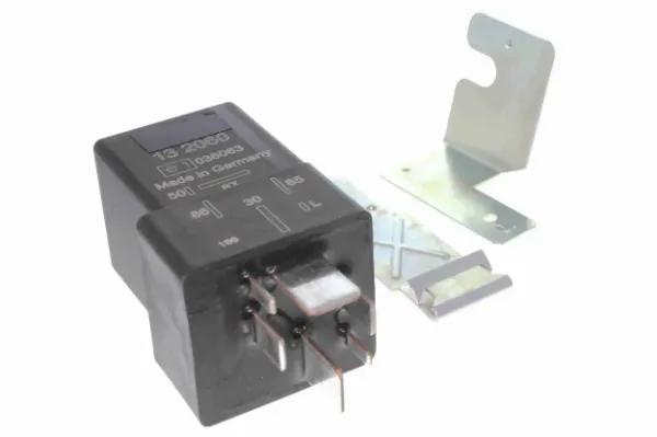 Relé de bujía de precalentamiento Opel Vectra 86, 87