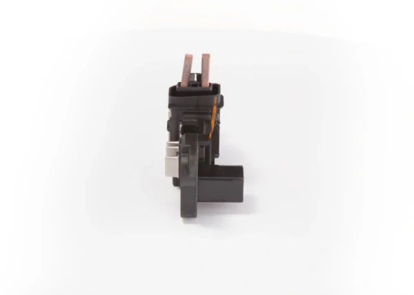 F00MA45303 Bosch regulador de rele del generador (rele de carga)