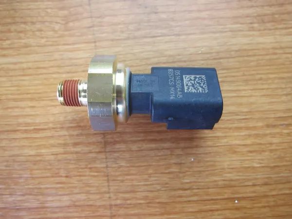 Sensor de presión de aceite 5149064AB Chrysler