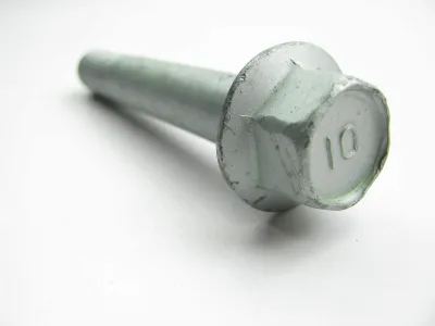 Perno de fijación del brazo oscilante delantero HYUNDAI 626172B000
