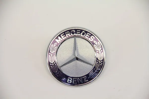 Emblema de capó 2188170116 Mercedes