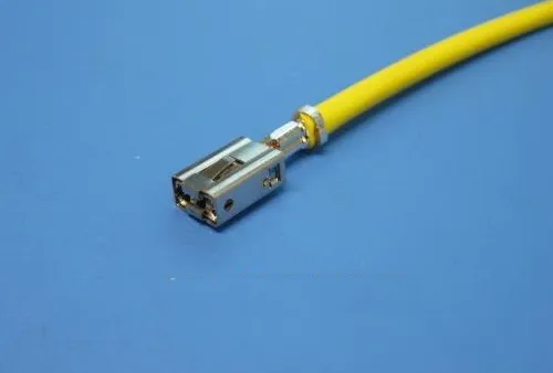 Mazo de cables del compartimiento del motor 000979308E VAG
