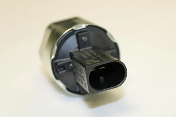 Regulador de presión de combustible 03L130764A VAG