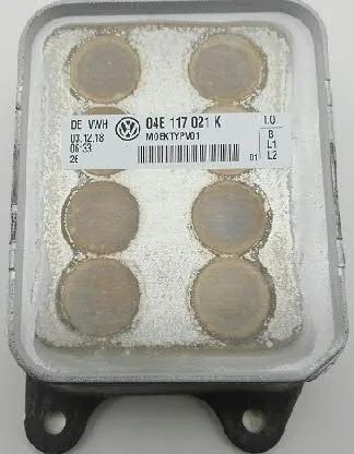 Radiador de aceite VAG 04E117021K