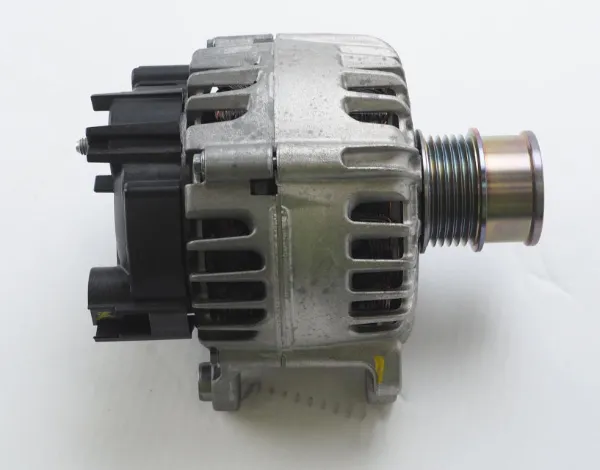 Alternador 04E903015 VAG