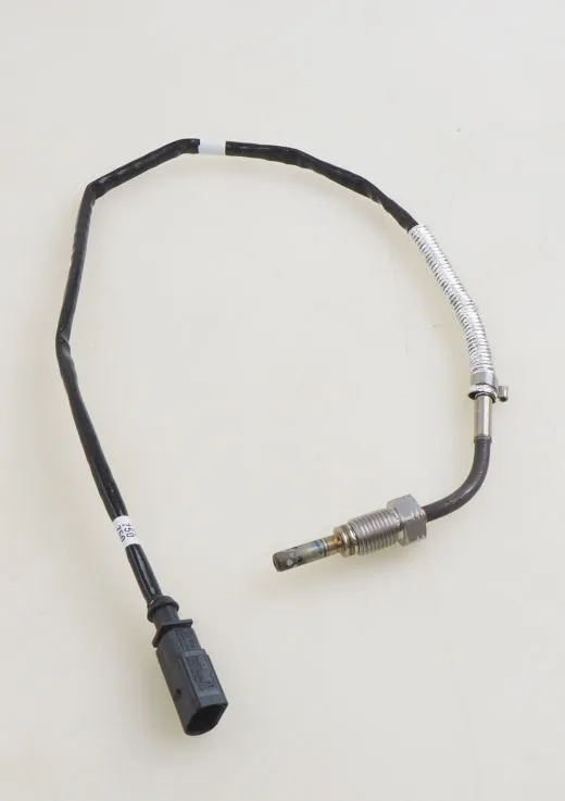 Sensor de temperatura de gases de escape antes de la turbina 04L906088HT VAG