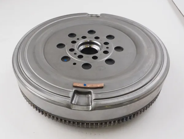 Volante motor 05L105266B VAG
