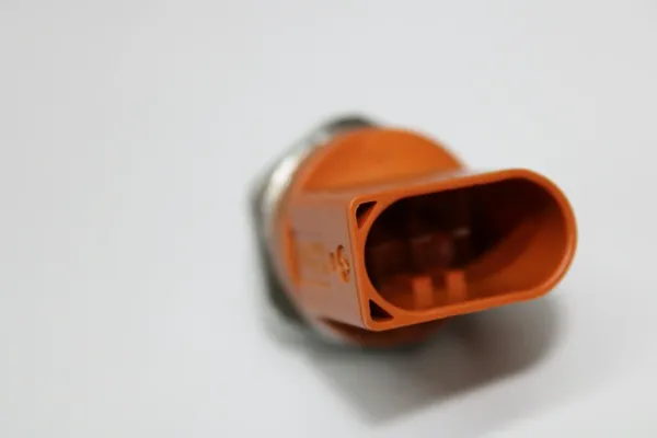 Sensor de presión de combustible 06J906054B VAG