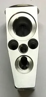 Válvula TRV del aire acondicionado 1K0820679E VAG