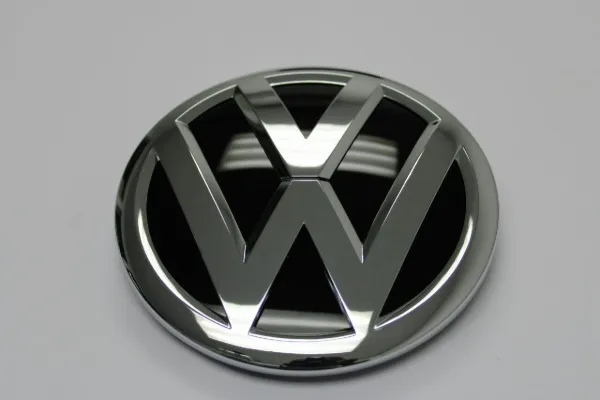 Emblema de la parrilla del radiador 2K5853600DPJ VAG
