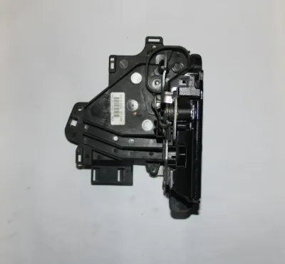 Cerradura de puerta trasera izquierda VAG 3B4839015AJ