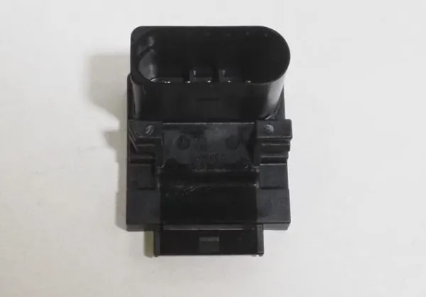 Sensor de posición del pedal de embrague 3C0927810D VAG