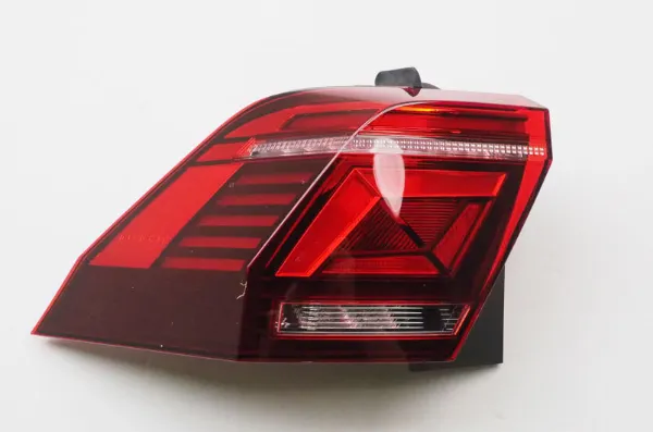 Piloto trasero exterior izquierdo 5NA945207G VAG