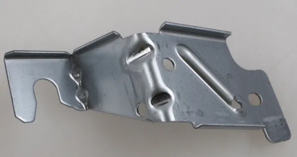 Soporte de fijación del faro delantero izquierdo 5TA804593A VAG