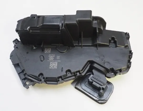 Cerradura de la puerta trasera derecha 5TA839016AA VAG