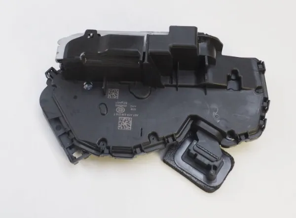 Cerradura de la puerta trasera derecha 5TA839016T VAG