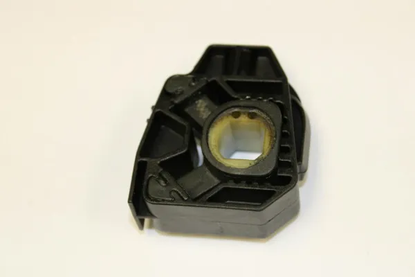 Soporte inferior de fijación del radiador 6Q0121367A VAG