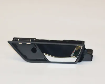 Manija interior derecha de puerta trasera VAG 6V0839222A2ZZ