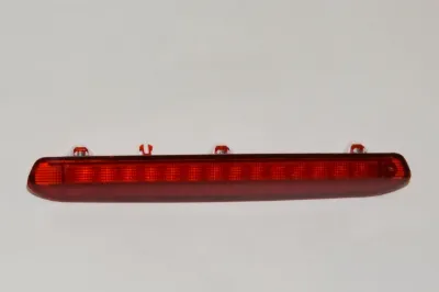Luz de freno trasera adicional VAG 6Y9945097A
