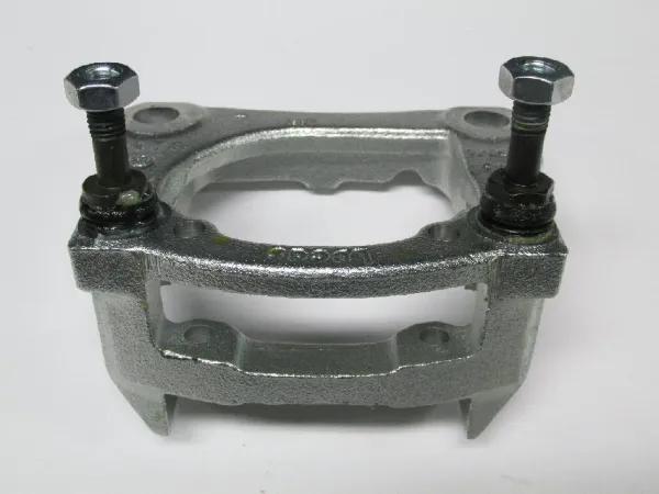 Soporte de la pinza de freno delantera 701615125C VAG