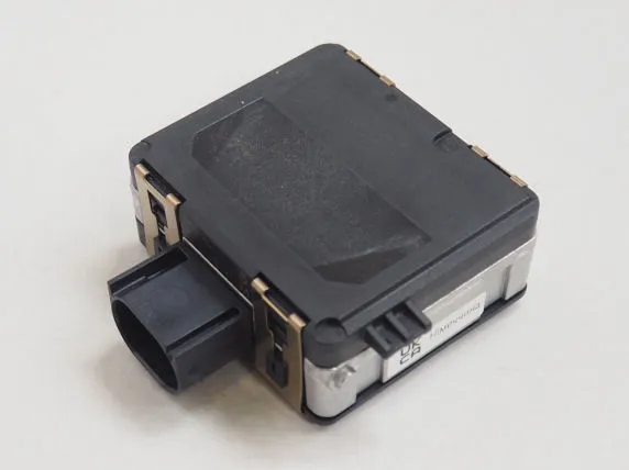 Sensor de ángulo muerto trasero 80A907566C VAG