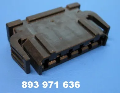 Conector de luz trasera 893971636 VAG