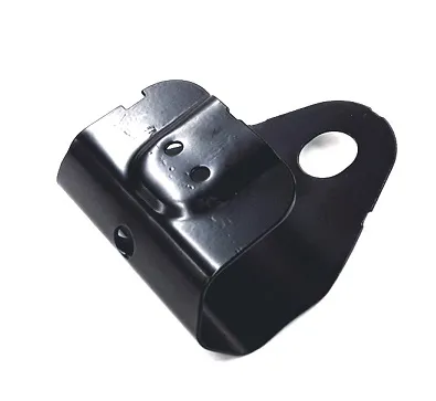 Soporte trasero de aleta delantera izquierda 8T0821470B VAG