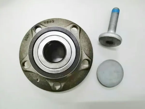 Cubo de rueda trasero 8V0598611A VAG