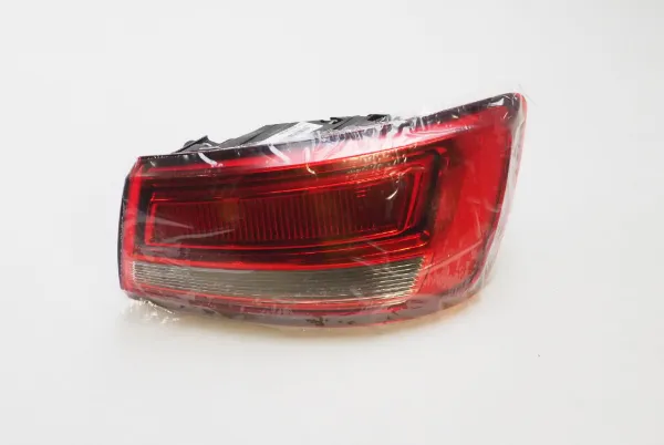 Piloto trasero exterior derecho 8V5945070 VAG