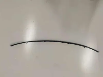 Moldura central del parachoques trasero VAG 8W58078339B9
