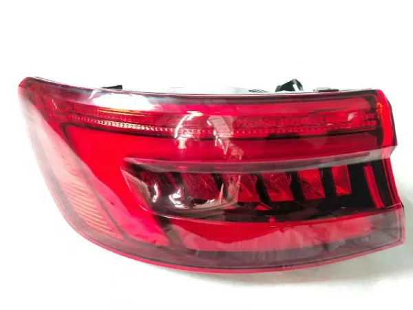 Piloto trasero exterior derecho 8W5945092C VAG