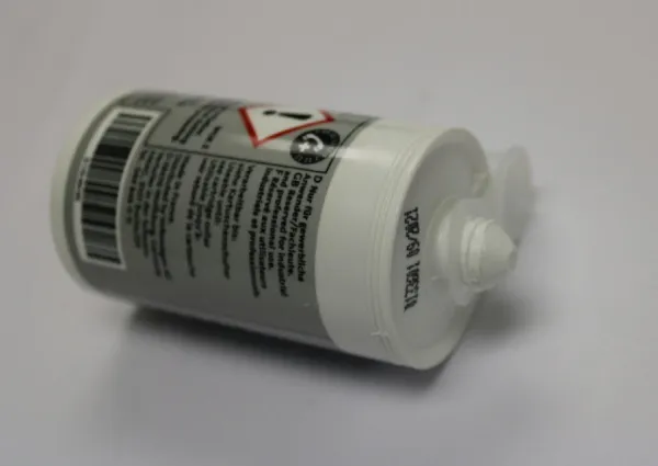 Sellador de silicona D176404M2 VAG