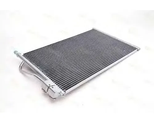 Condensador aire acondicionado 921004366R Renault (RVI)