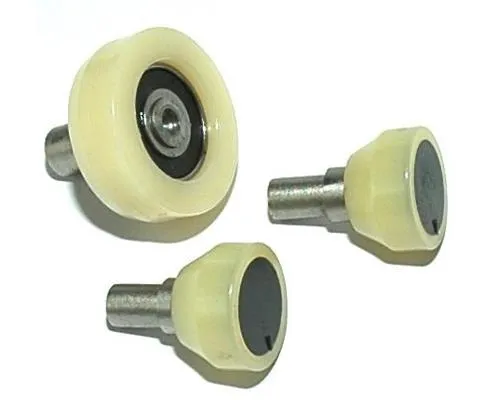 Rodillo central trasero izquierdo de puerta corrediza 9833303280 Peugeot/Citroen