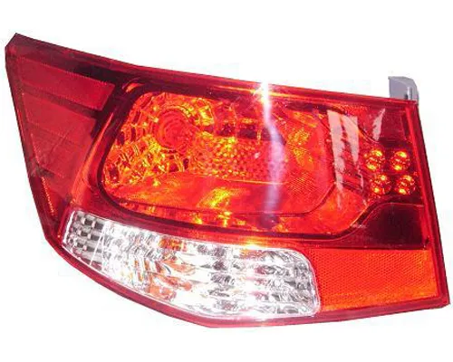 Piloto trasero exterior izquierdo BCKC51160 Mazda