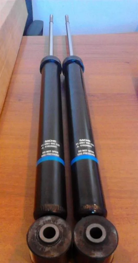 Amortiguador trasero 4162A003 Mitsubishi
