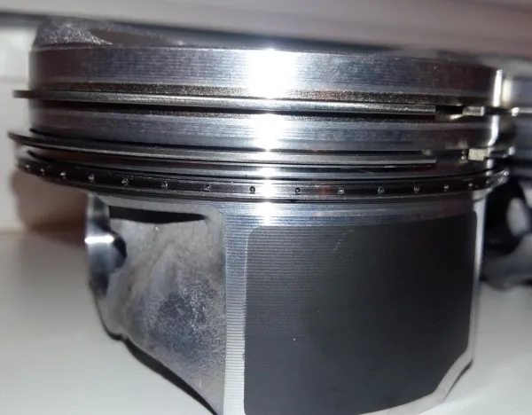 Pistón completo para 1 cilindro, segunda reparación (+0,50 mm) 40761620 Kolbenschmidt