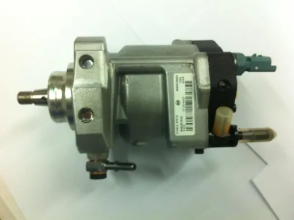 Bomba inyectora R9044Z052A Ssang Yong