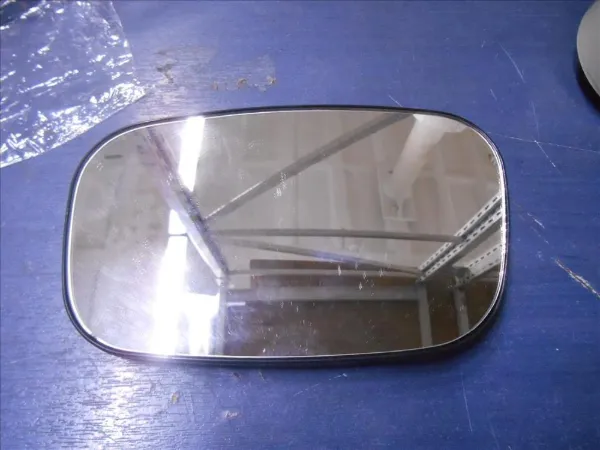 Cristal de espejo retrovisor derecho 1058000022 Geely
