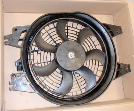 Difusor del radiador del aire acondicionado con ventilador y motor 977303E900 Doowon