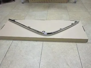 Moldura de parachoques trasero izquierdo 85075JN00A Nissan/Infiniti