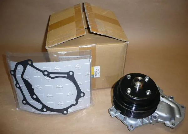 Bomba de agua 7701057952 Nissan/Infiniti