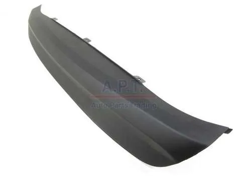 Protector parachoques trasero 866951M000 Hyundai/Kia