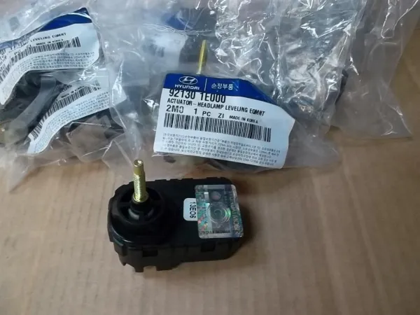 Motor regulador de faros Hyundai Elantra IV