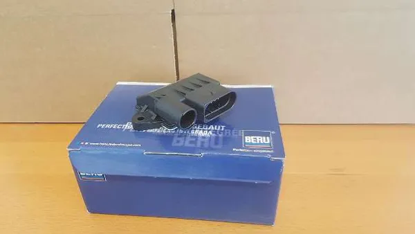 Relé de bujía de precalentamiento Mercedes R W251