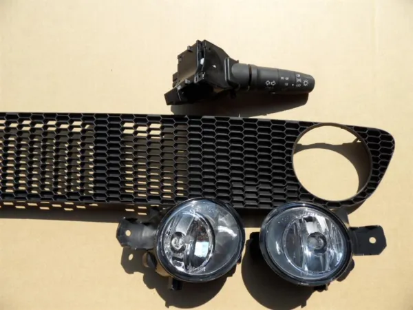 Faro antiniebla tuning, juego de 2 piezas KE622BN300 Nissan/Infiniti