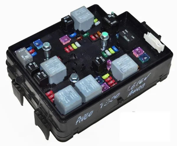 Caja de fusibles Chevrolet Aveo III