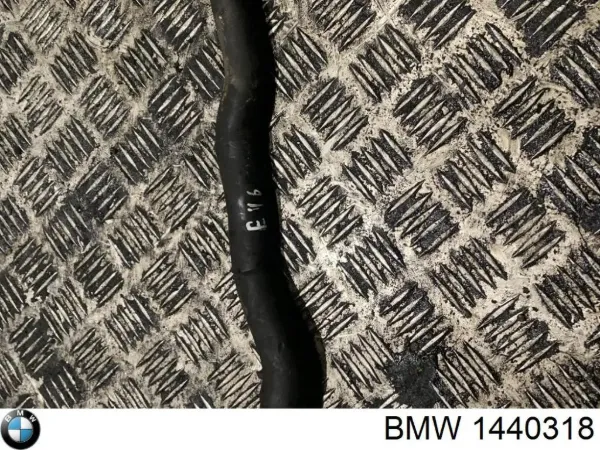 Tubo de ventilación del cárter 1440318 BMW